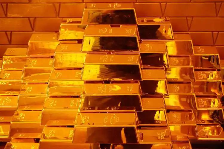 特朗普政策与地缘局势搅局，金银晚盘交易策略解析